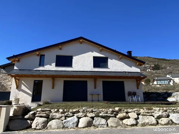 Maison 5 pièces 151 m²