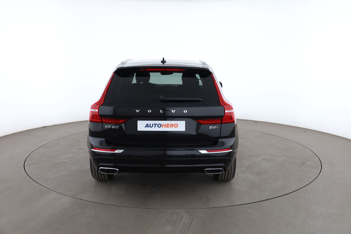Volvo XC60 2.0 B4 AWD Geartronic 8 — photo 4
