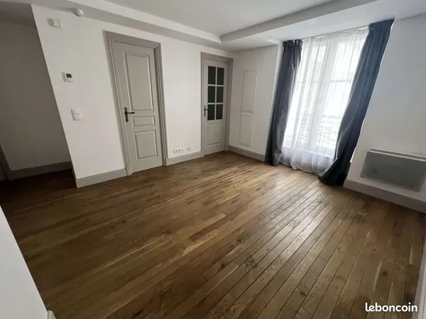 Studio 1 pièce 27 m²
