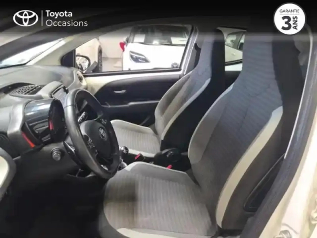 Toyota Aygo 1.0 vvt-i 72ch x-play x-shift 5p — photo 15