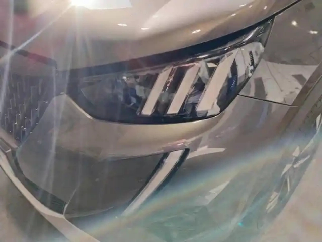Peugeot 2008 puretech 130 s&amp;s eat8 gt — photo 14