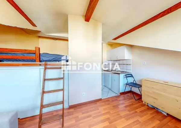 EYBENS, le Bourg, centre village, charmant Studio de 19 m2 au sol dont 11 m2 loi carrez