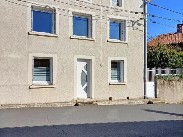 Belle petite maison à Valprivas 70 m² deux chambres et jardin 85 000