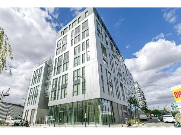 Bureaux 10375 m²