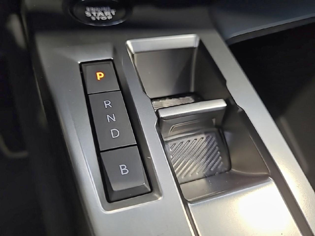 Peugeot 308 sw phev 180 e-eat8 gt — photo 22