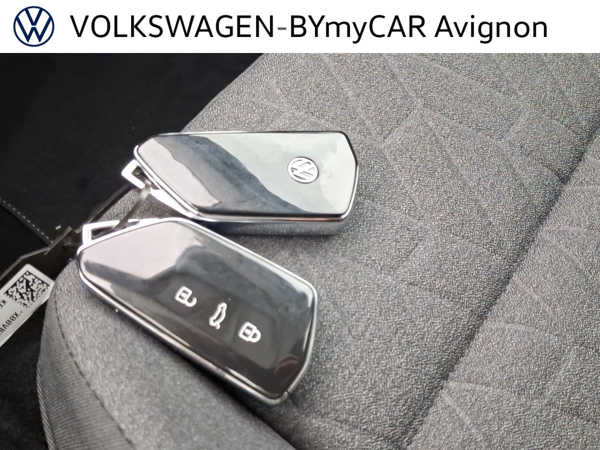 Volkswagen Golf 1.5 eHybrid 204 DSG6 — photo 34