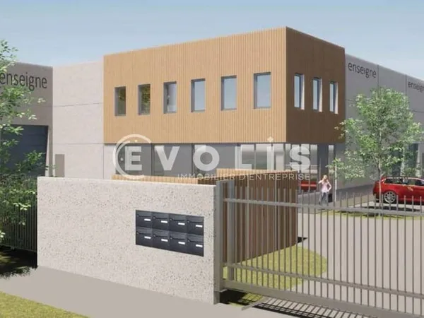 Local d'activité 639 m²