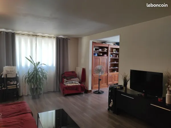 Appartement T3 - 80.53 m² - Le Blanc-Mesnil (Parc du Coudray)