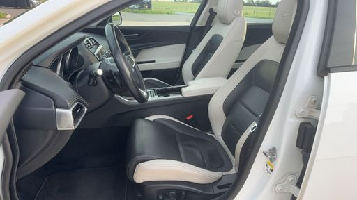 Jaguar XE 3.0 SC V6 340 BVA - S – 2016 – 62831 km – Essence – Boîte Automatique — photo 23