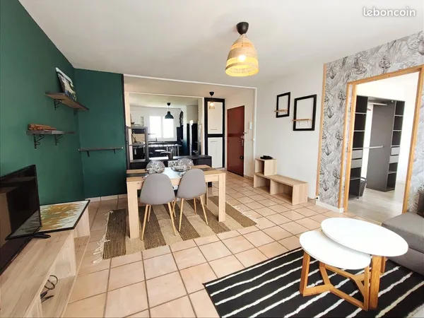 Colocation 80m meublé- Chambre