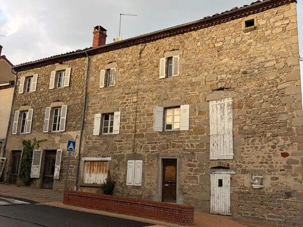 Maison avec 150m2 de terrain