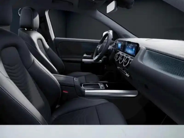 Mercedes Gla 180 progressive line — photo 23