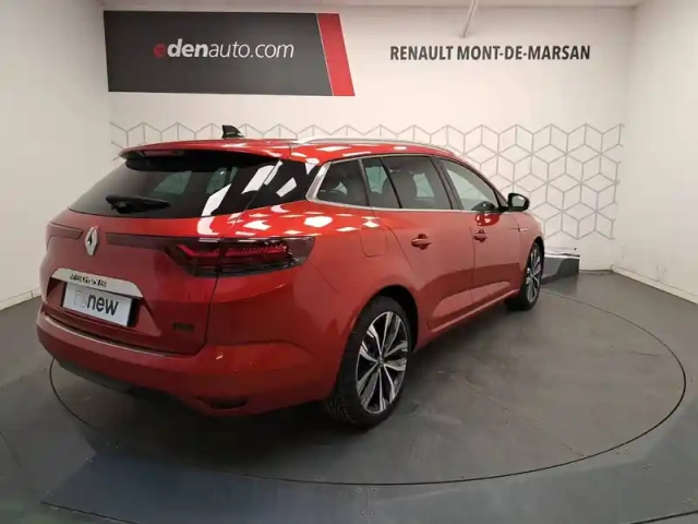Renault Megane iv estate e-tech plug-in hybrid 160 — photo 5