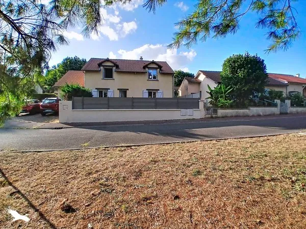 Maison 7 pièces 147 m²