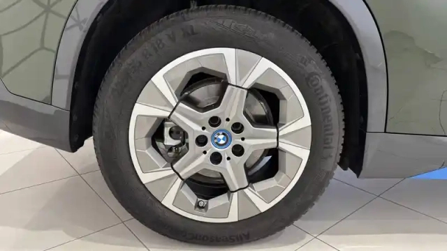 Bmw X1 i xdrive30 — photo 17
