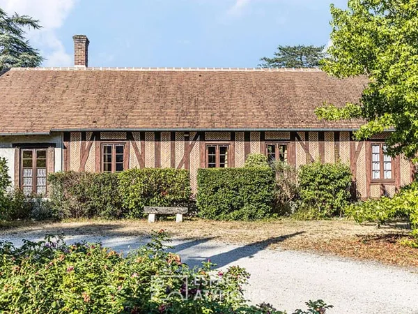 Maison 12 pièces 640 m²
