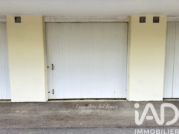 Parking 40 m²