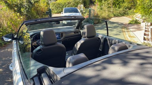 Volkswagen T-Roc Cabriolet 1.5 TSI 150 DSG7 - R-Line – 2021 – 89616 km – Essence – Boîte Automatique — photo 2