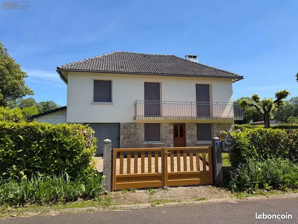 Maison en vente Ally (15700)