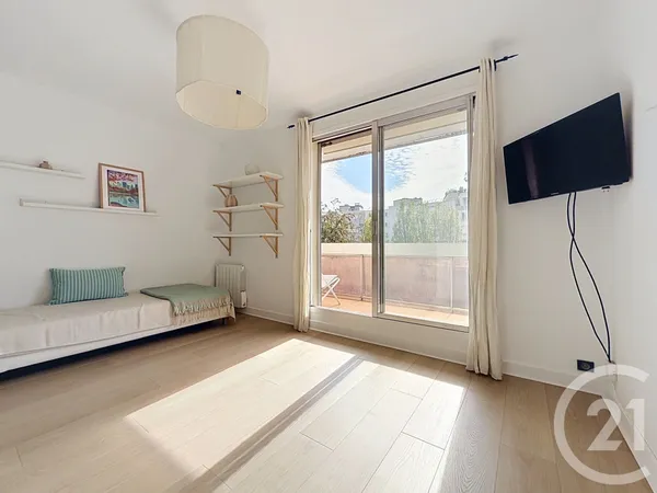 Studio 1 pièce 26 m²