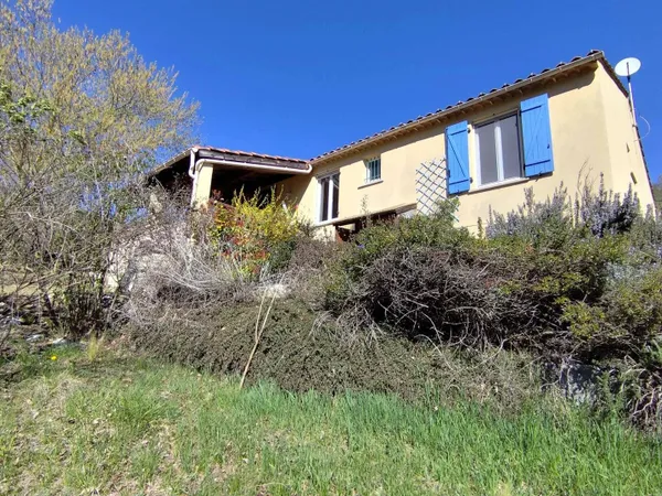 Maison plain-pied 97 m² - Terrain 2107 m²