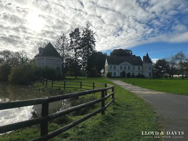 Château 14 pièces 320 m²