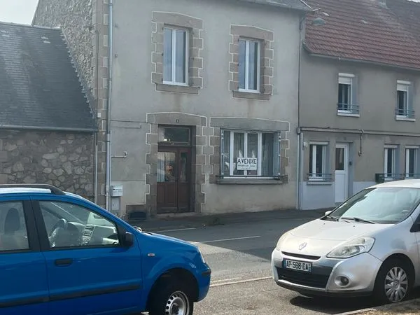 À Vendre charmante Maison de Village restaurée avec Goût