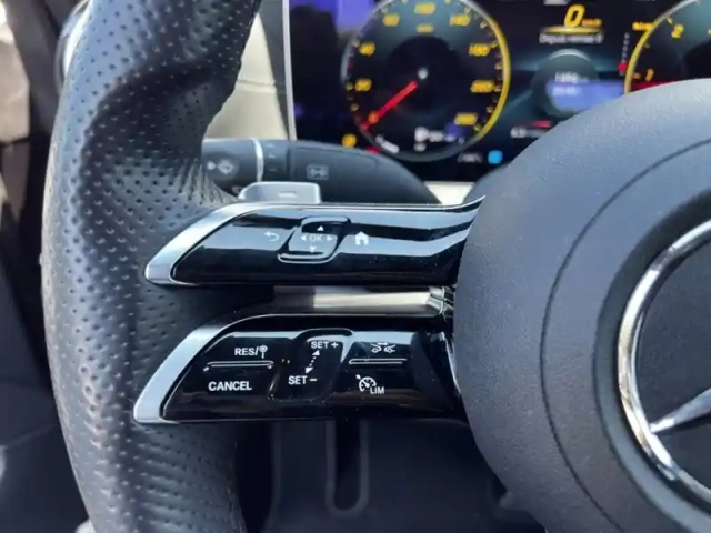 Mercedes Cla sse e 220 d amg line cabrio — photo 13