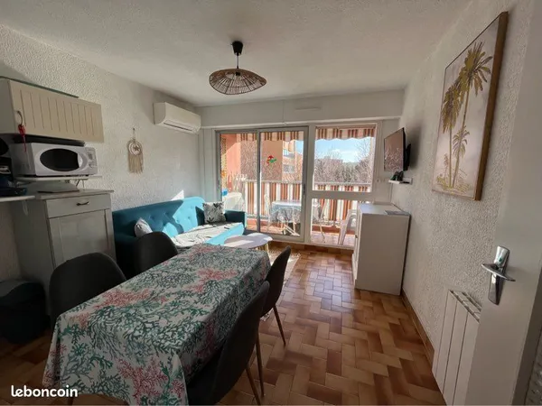 Appartement Location Le Lavandou 1p 24m² 660€