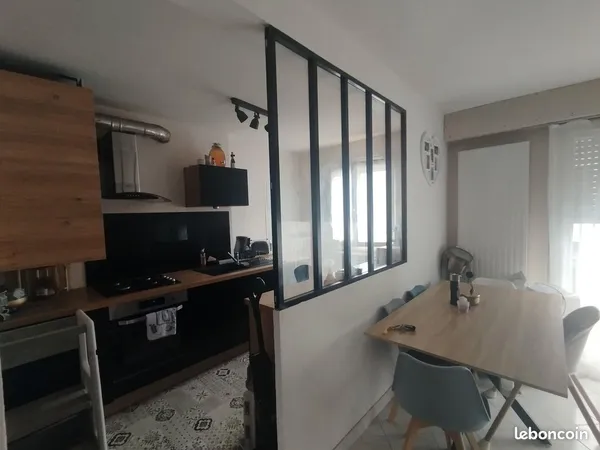 Appartement T3 de 70 m² avec balcon, garage et cave — Quartier calme et recherché