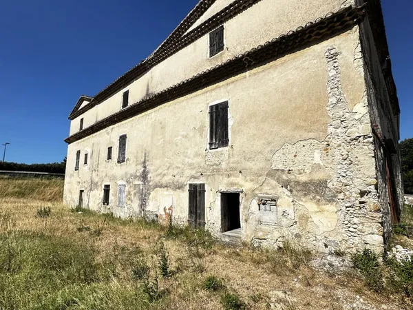SOUS OFFRE ACCEPTEE Opportunité d'investissement Ensemble immobilier à fort potentiel - MONTELIMAR
