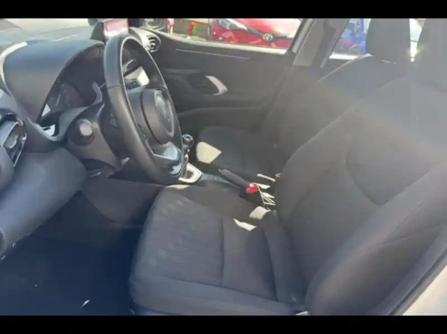 Toyota Yaris 120 vvt-i dynamic business 5p mc24 — photo 10