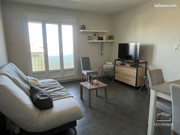 Clermont-Fd, avenue Léon Blum, T2 vendu loué, balcon, cave, stationnement