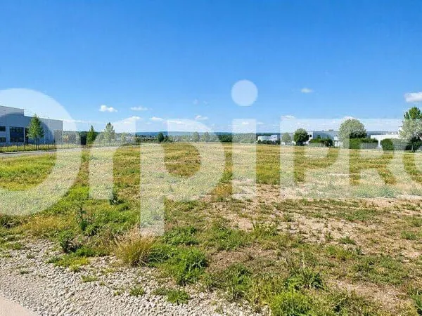 Terrain constructible 3000 m²