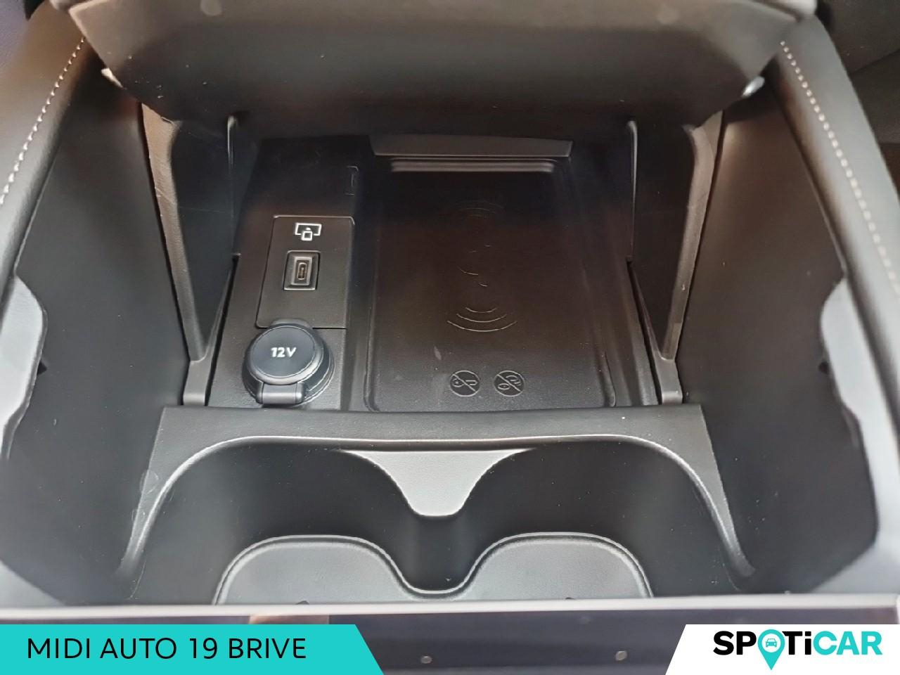 Ds Ds 4 bluehdi 130ch etoile automatique alcantara sieges — photo 24