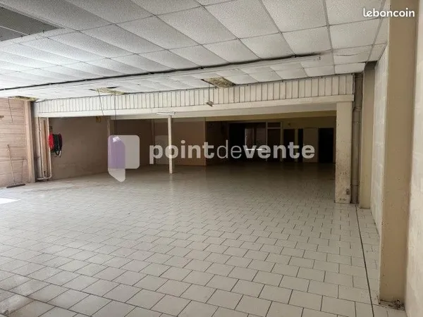 Local commercial 1 121 m²