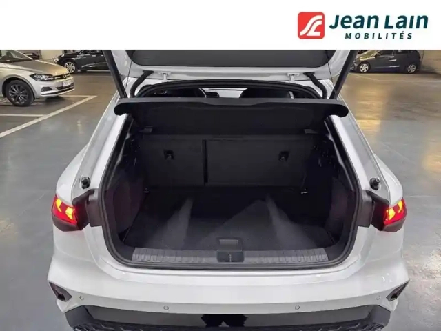 Audi A3 sportback tfsi e hybride rechargeable 204 s tronic 6 — photo 10