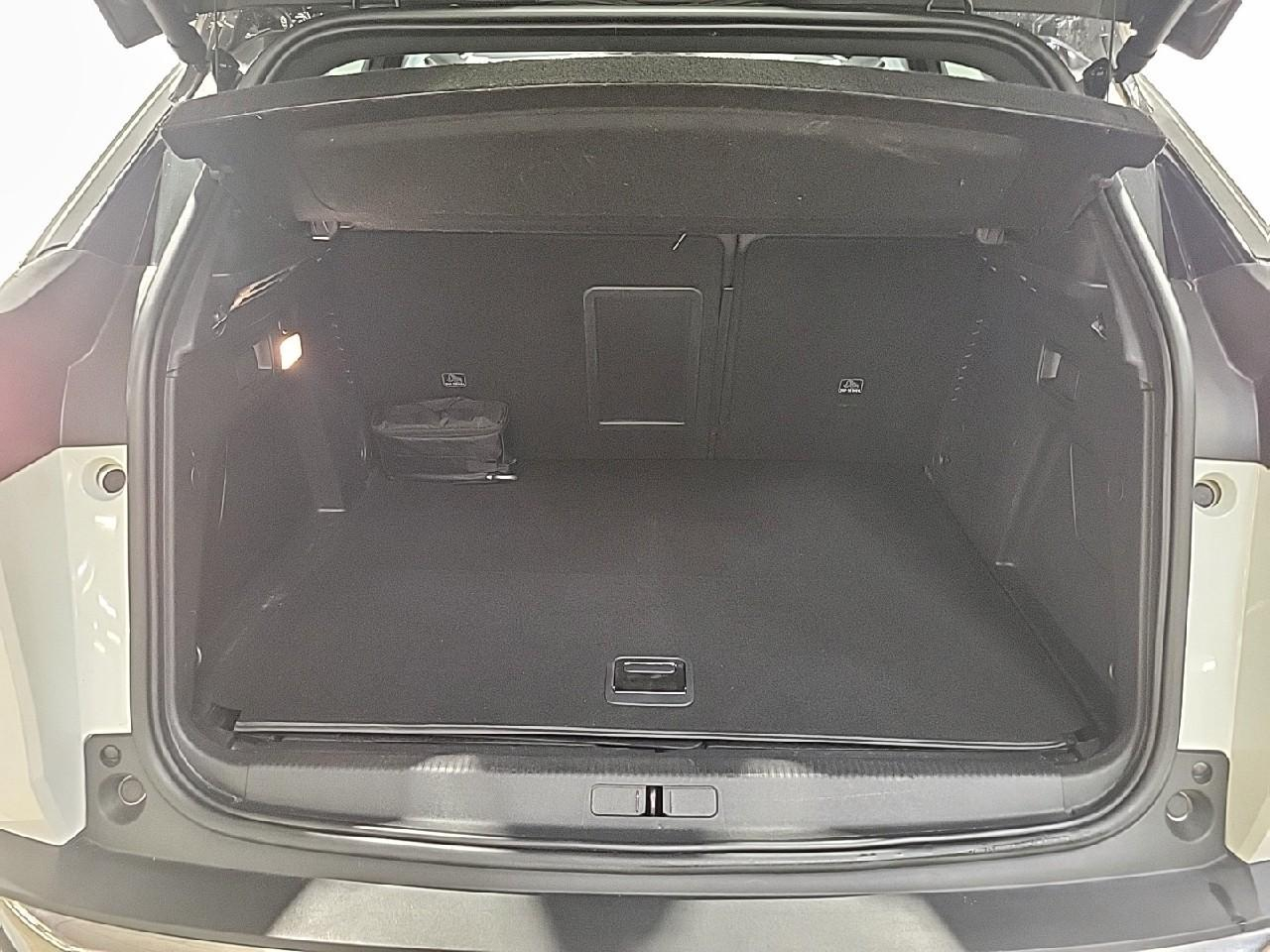 Peugeot 3008 hybrid 225 e-eat8 gt — photo 14