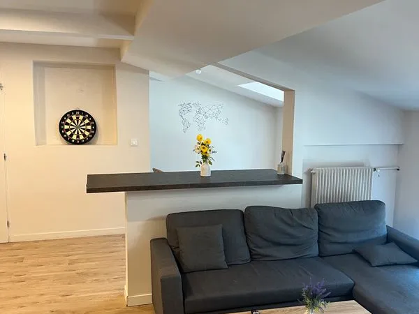 Appartement en colocation (3 personnes), Place de l'Hotel de Ville