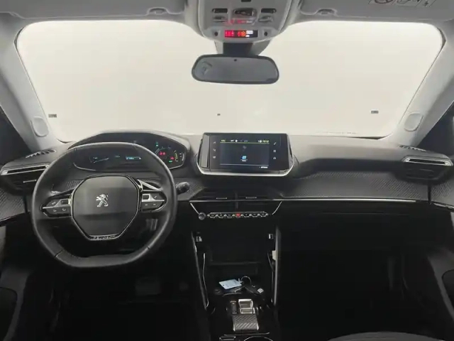 Peugeot 2008 electrique 136 ch — photo 30