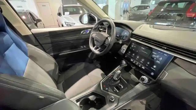 Lynk&Amp;Co 01 1.5 phev 261 ch dcth7 — photo 13
