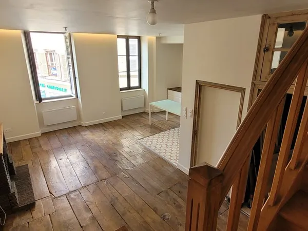 À VENDRE - DUPLEX T3 90 m² PLACE DU BOURG - RODEZ PRIX DE VENTE : 225 000