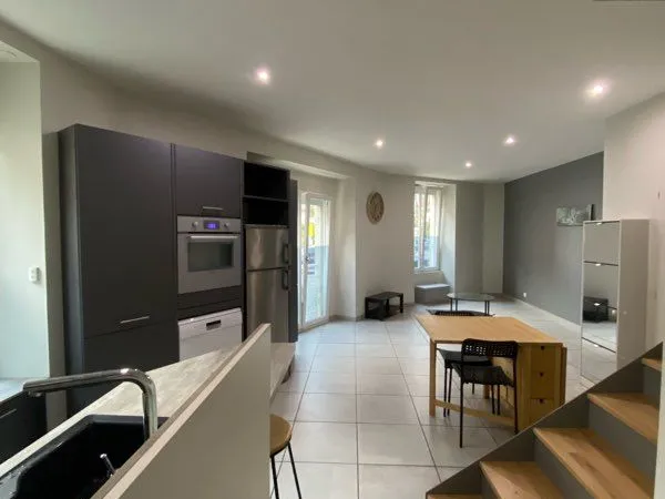 Appartement T3 duplex meublé
