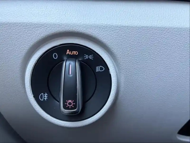 Volkswagen Up ! 1.0 90ch bluemotion technology ! beats audio 5p — photo 27