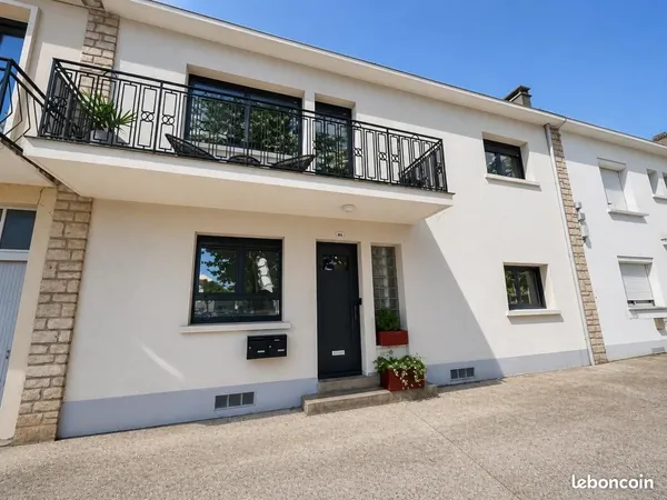 Maison 8 pièces 210 m²