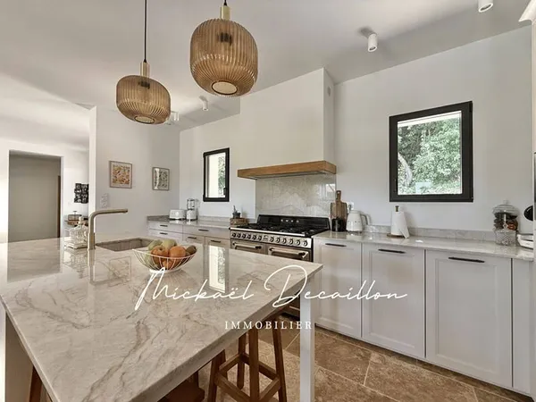 Villa 5 pièces 140 m²