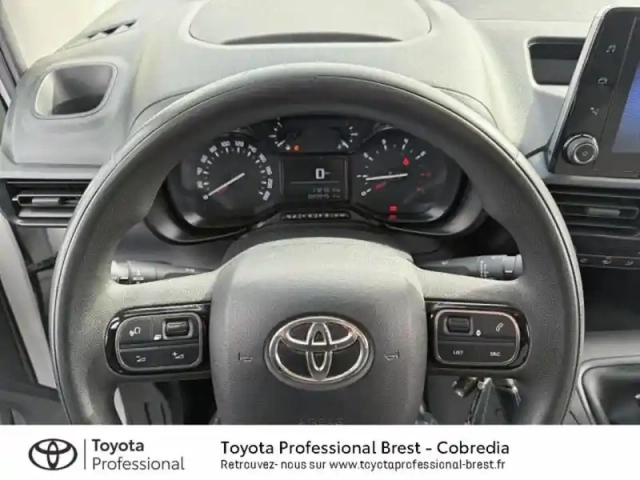 Toyota Proace city medium 100 d-4d business — photo 13