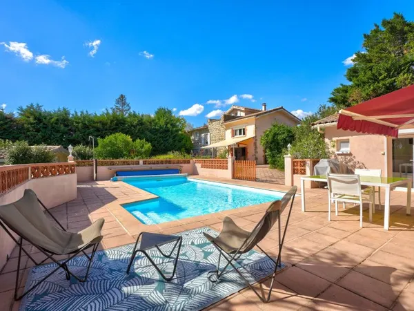 Maison 7 pièces 158 m²