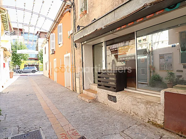 Local commercial Saint-raphaël centre 52 m2