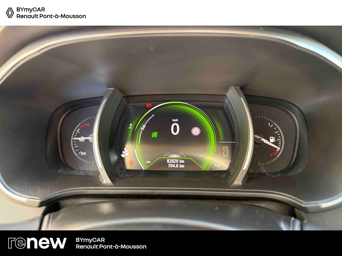 Renault Mégane IV Berline TCe 140 FAP — photo 17